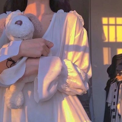 七零踹白月光后下乡发家娶村花